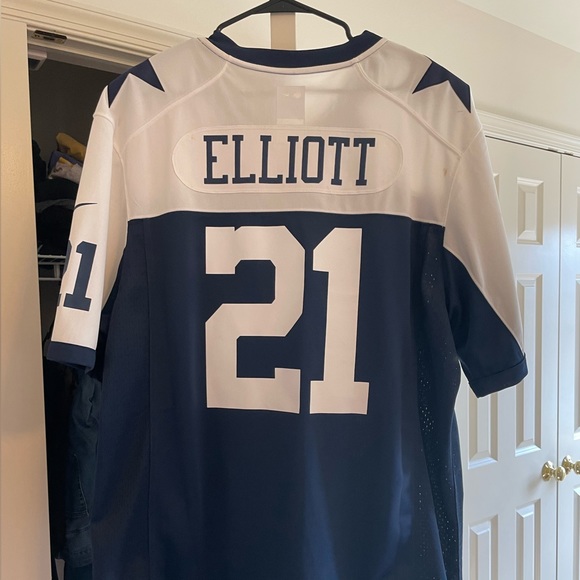 Dallas cowboys jersey - Picture 2 of 4